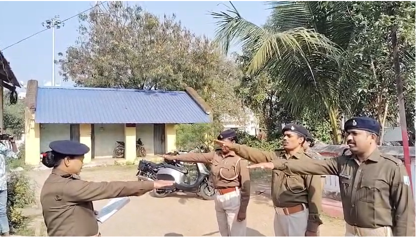 Policemen took pledge on constitutional values