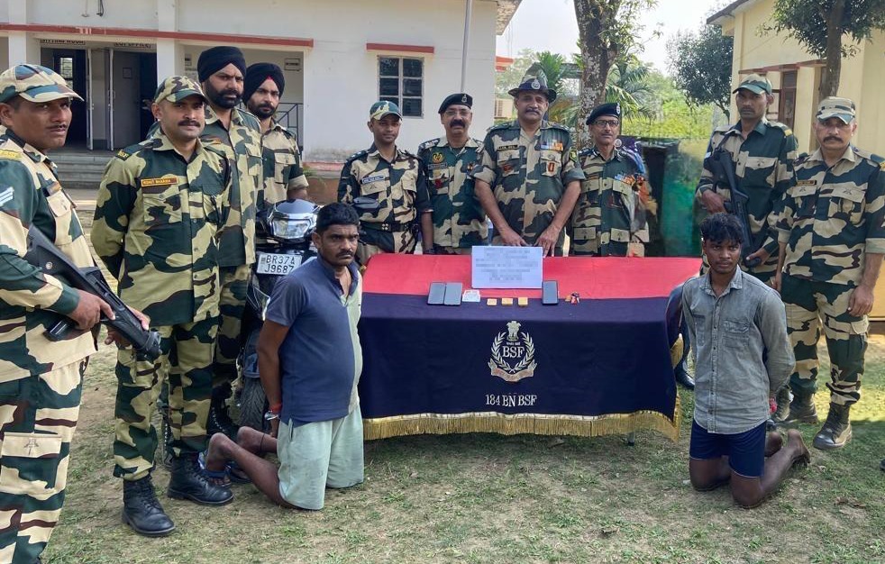 B.S.F jawans caught two smugglers of gold smuggling racket, heated up