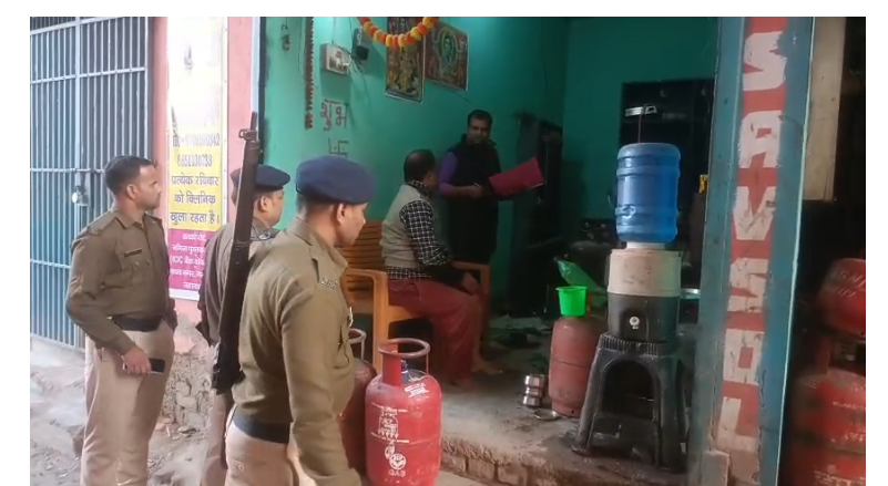 jahanabad mai awaidh gharelu gas reefieling ka bhandafore 