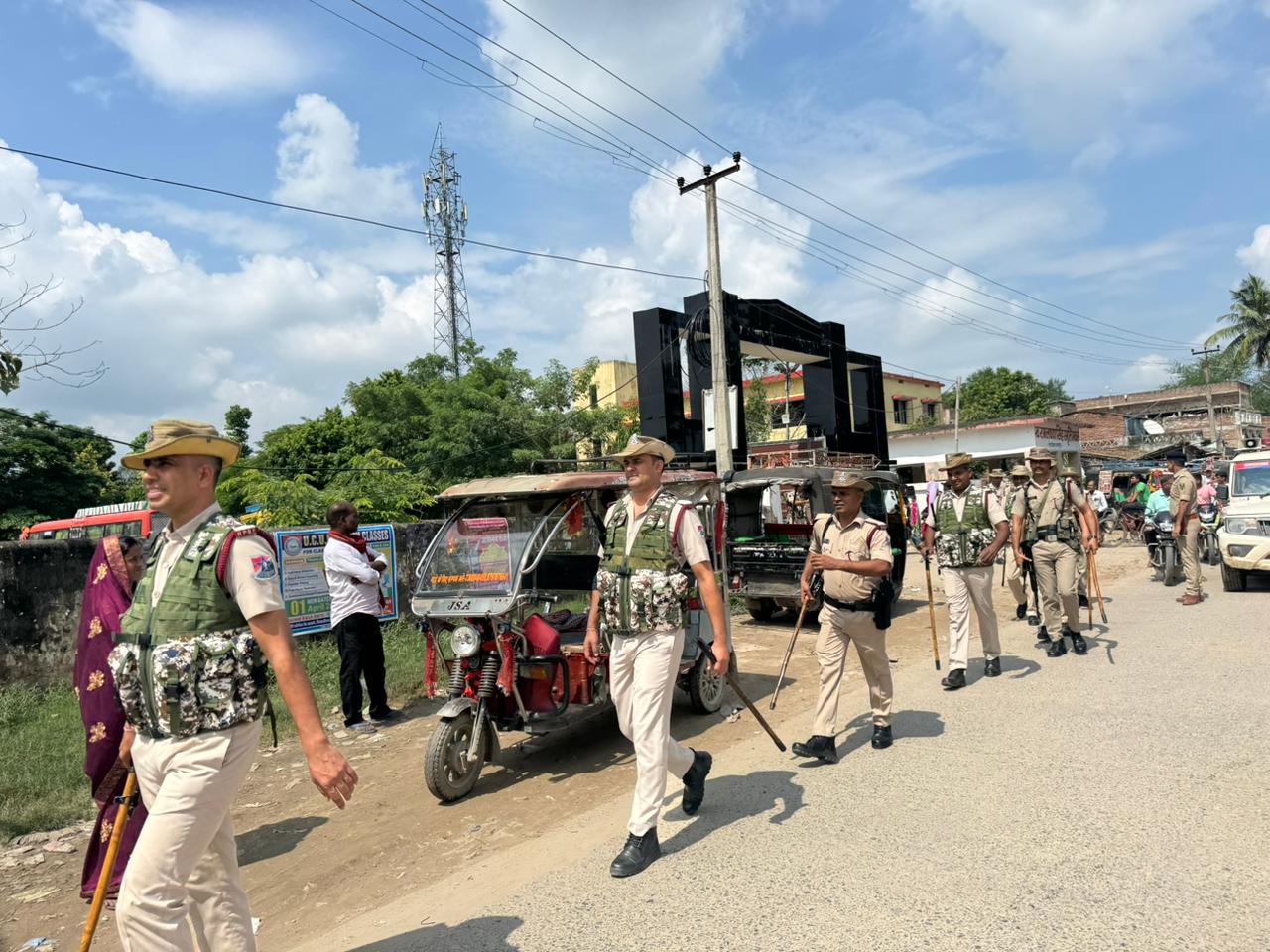 Police administration took out a flag march regarding the assembly elections.