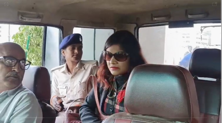 Suspected woman arrested from Patna airport