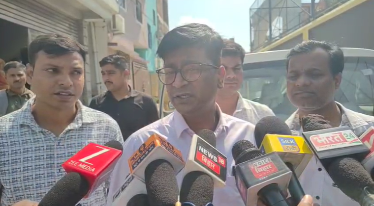 Vigilance raids executive engineer's house in Bhagalpur on charges of possessing disproportionate assets