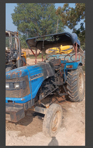 latehar mai ugrawadiyon ne machaya utpaat