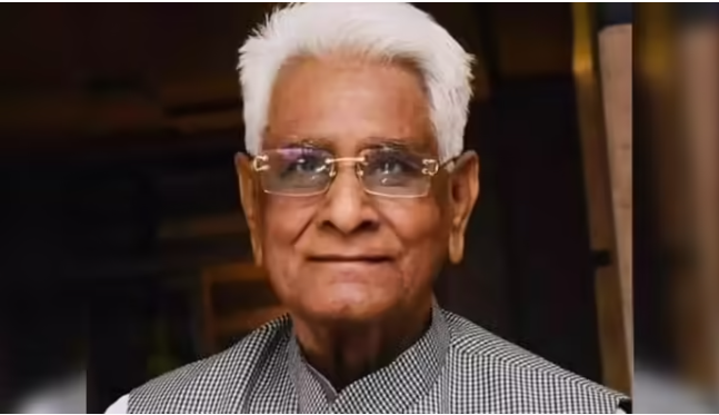 Governor Arif Mohammad Khan and Chief Minister Nitish Kumar paid tribute