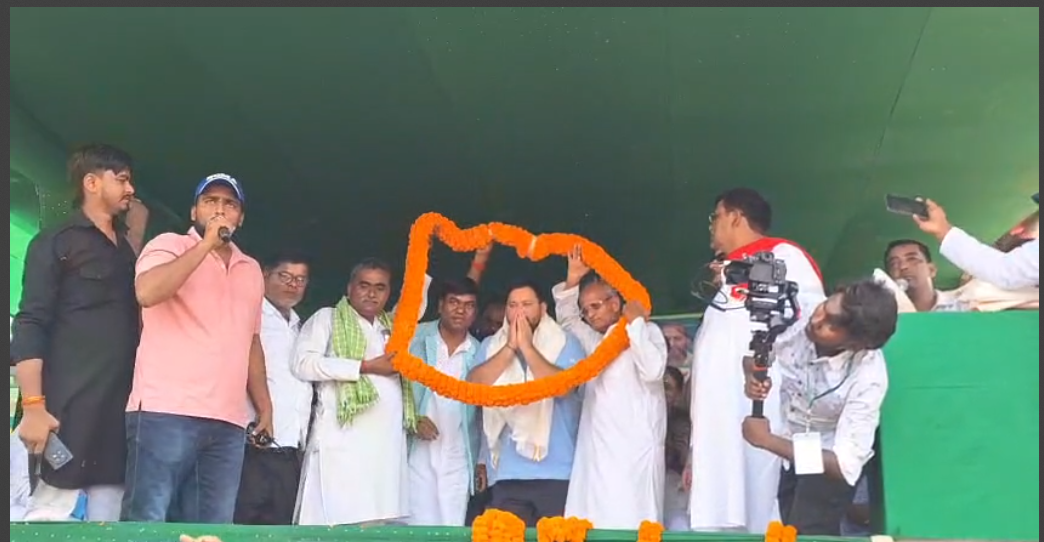 salakhuwa mai tejaswi yadav aur mukesh sahni ne bhari hunkaar