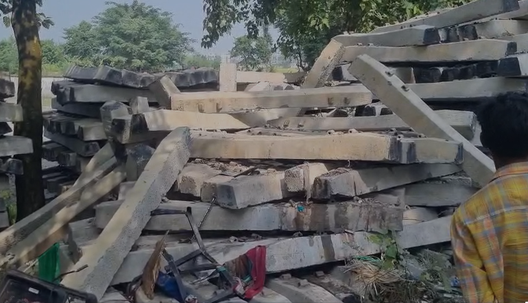 Driver-assistant killed, another injured