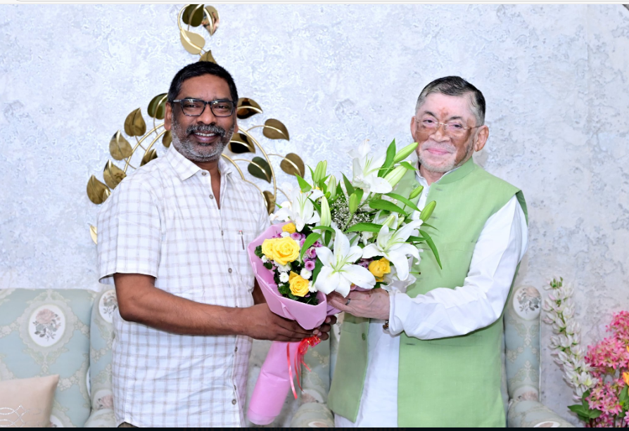 rajyapal santosh gangwar pahunche cm aawas