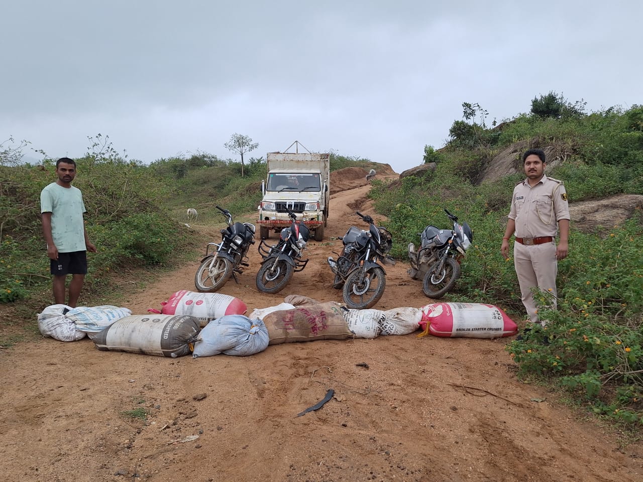 Excise department team recovered 720 liters of country liquor