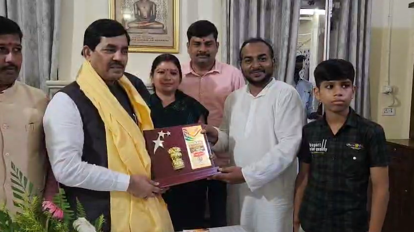 Women of every house will get ten thousand rupees, public will give a befitting reply to Congress-RJD- Syed Shahnawaz Hussain