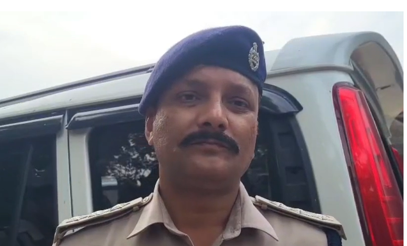 Husband killed wife with scissors