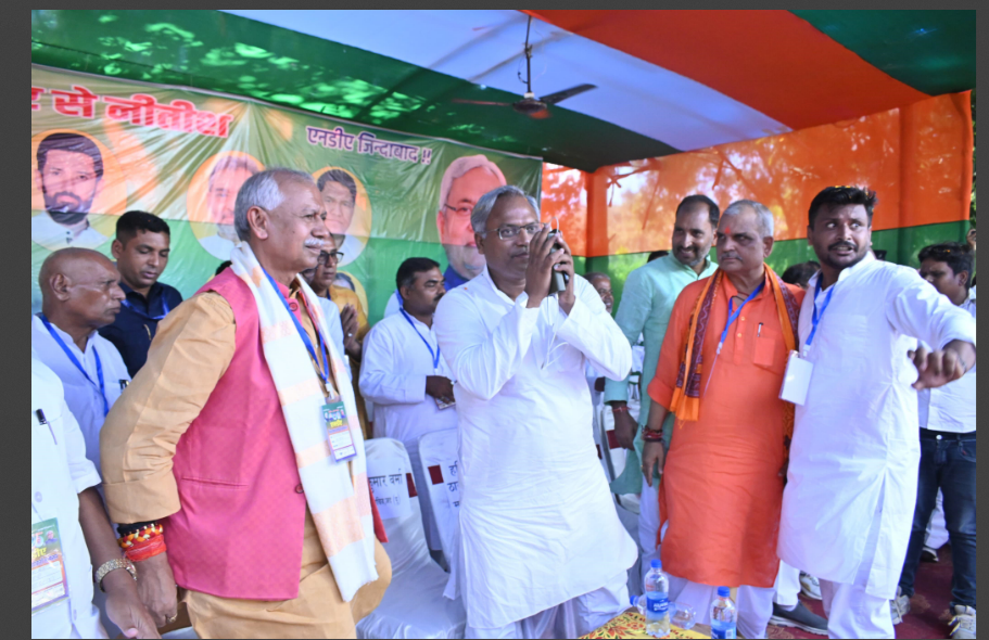 jdu ke mahasachiv manish varma ne kiya sitamarhi ka daura