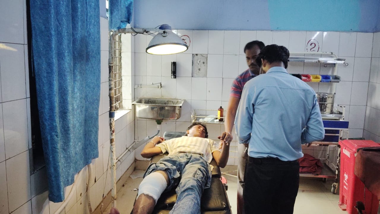 Criminals shot a teenager playing Free Fire, treatment is going on in the hospital