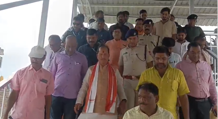 PM Narendra Modi will inaugurate a modern railway station and a new school in Central tomorrow