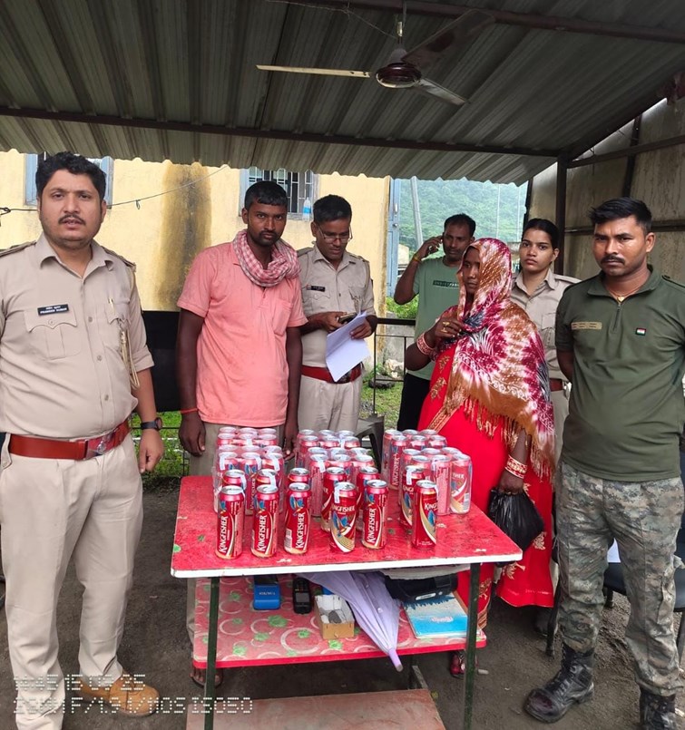 Excise forces arrested a couple carrying beer, 48 cans of beer recovered