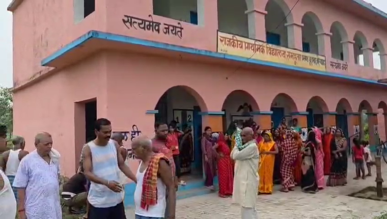Declaration of 'no booth, no vote' in Aurangabad, villagers said- have to go 5 KM away to vote
