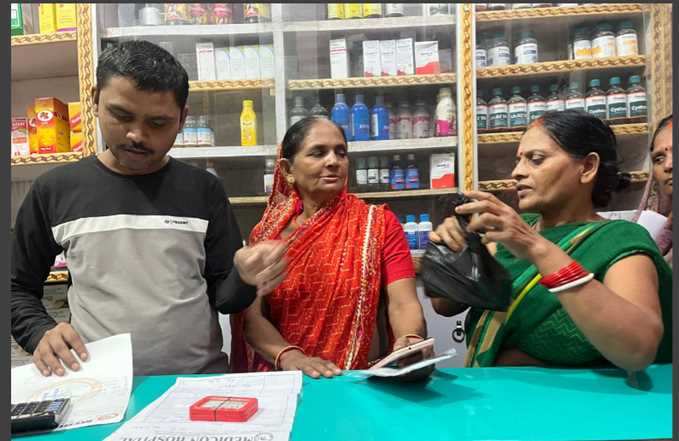 aara ke medicone hospital mai health camp ka aayojan 