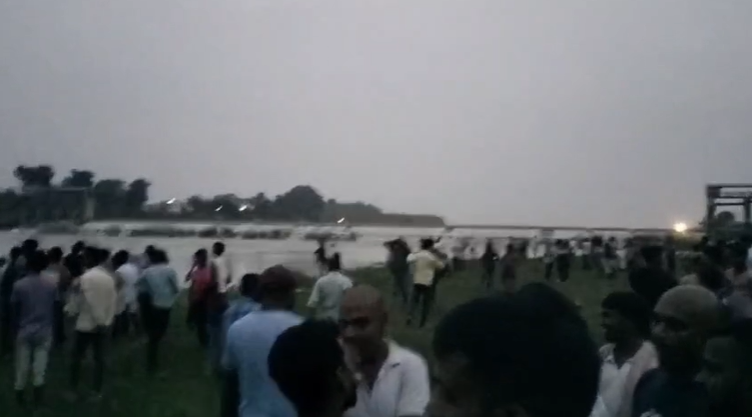 Five youths drowned while bathing in the dam, two died.
