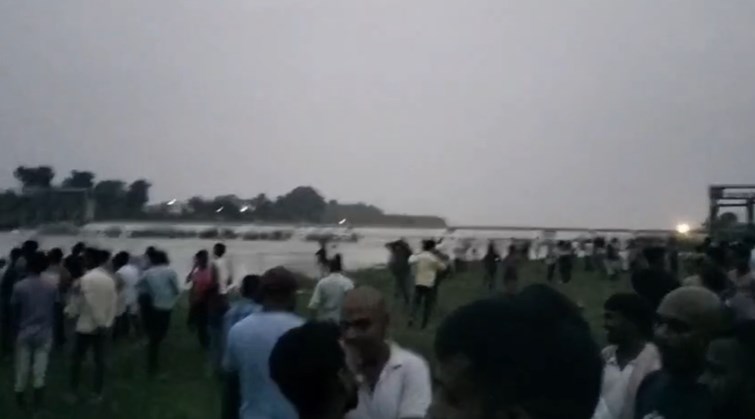Five youths drowned while bathing in the dam, two died.
