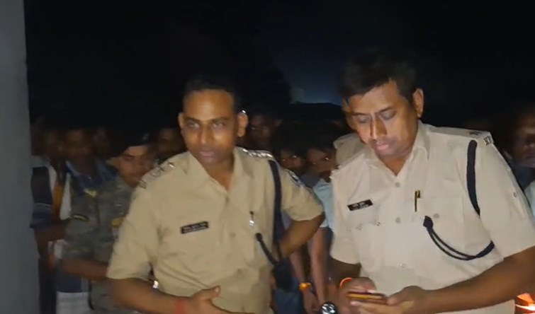 The head of the village was shot dead in Samastipur; he had been the head of the panchayat for three terms.