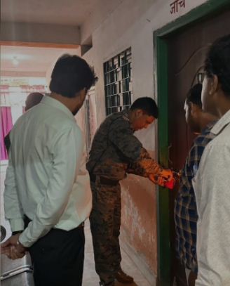 palamu mein awaidh clinic ka bhandafod