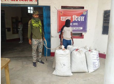 chatra mein nase k karobar par prahar