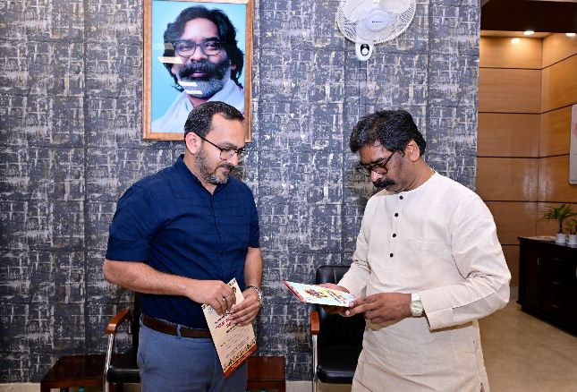 cm hemant se mile saraikela dc