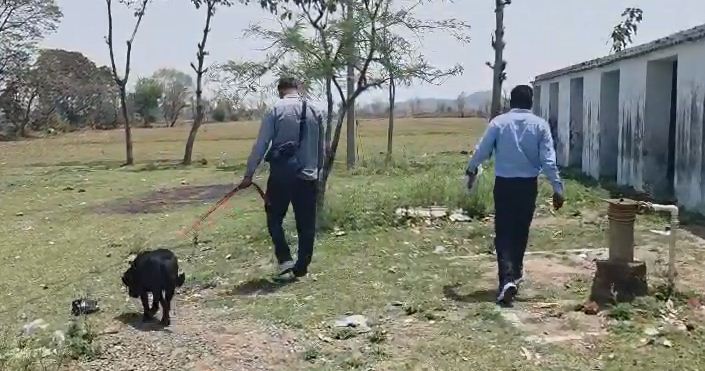 bjp vidhayak k ghar par bhisan chori