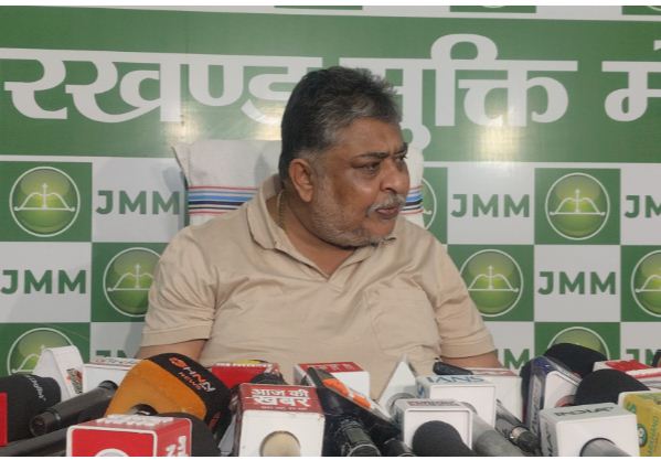 mahila aarakshan par jmm hamlawar