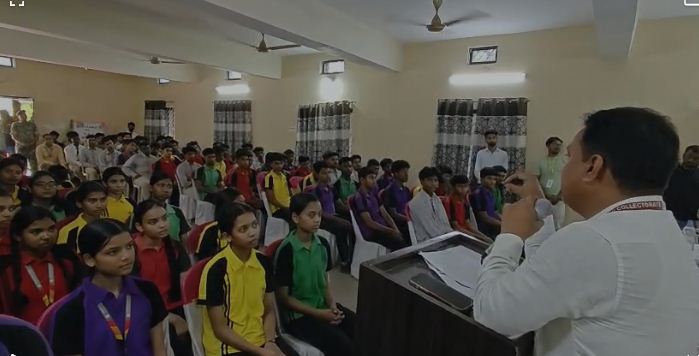 dto ns padhaya sadak suraksha ke path