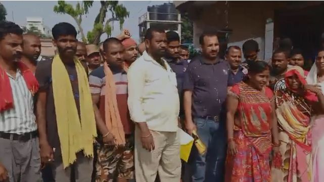 arariya mein safaikarmiyon ki hadtal