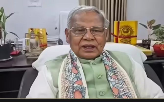 dhirendra sastri k bayan par siyasat tej