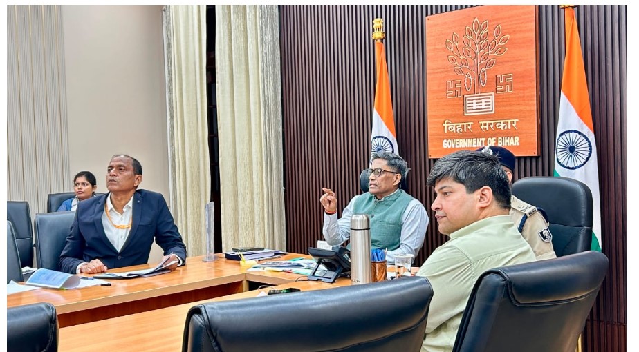 cyber aparadh aur digital arest per badi baithak 