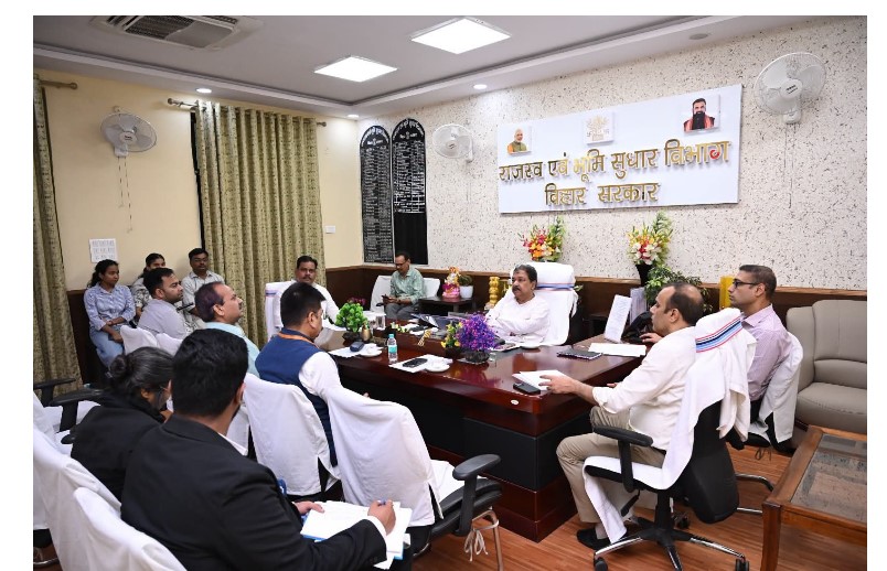 chinee milon ke sucharu sanchalan ko lekar sarkar sakhta