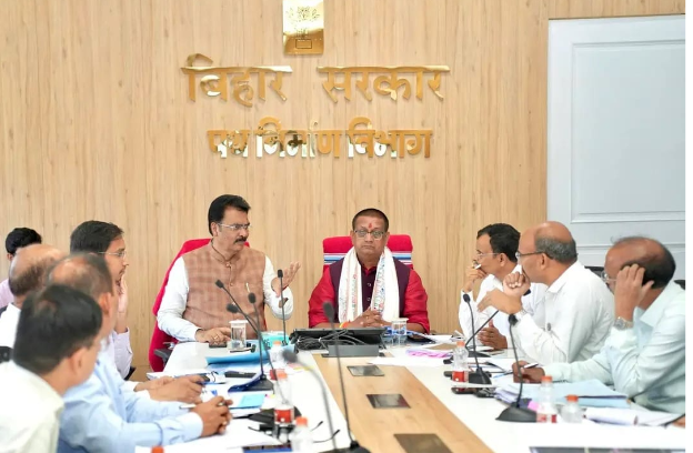 darbhanga mein path nirman mantri ne ki baithak