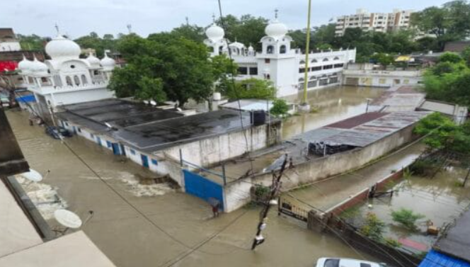 chaibasa mein aafat ki barish se aast wayast