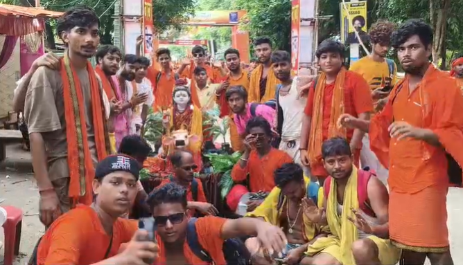 babadham mein shivbhskto ka khasa utsah