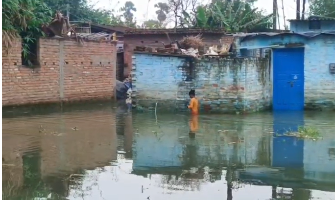 vaishali mein badh se jan jivan asth vayast
