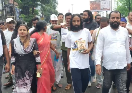 devendra mahto ki yatra ka karwan pahuncha giridih