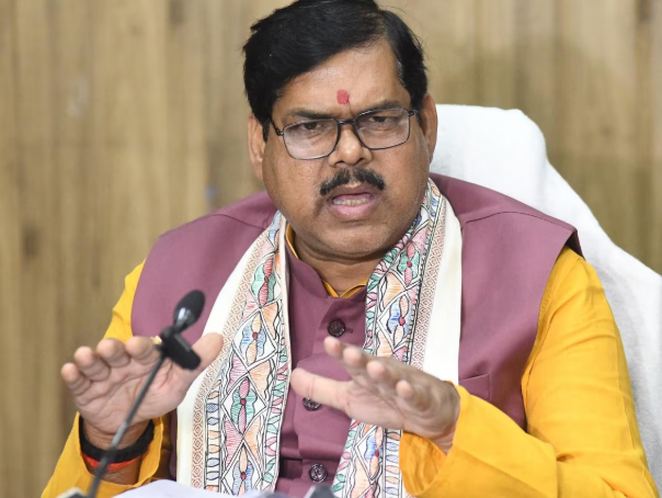 bihar siksha vibhag mein 7 nidehalyon ki samiksha