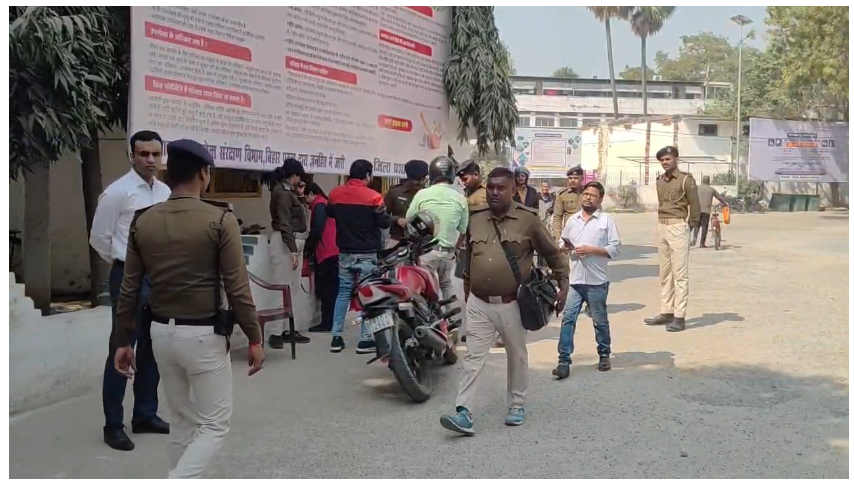 bhagalpur calectret ko bum se urane ki dhamki 