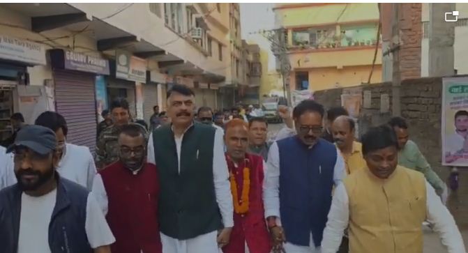 nigam chunaw mein congress ka dawa