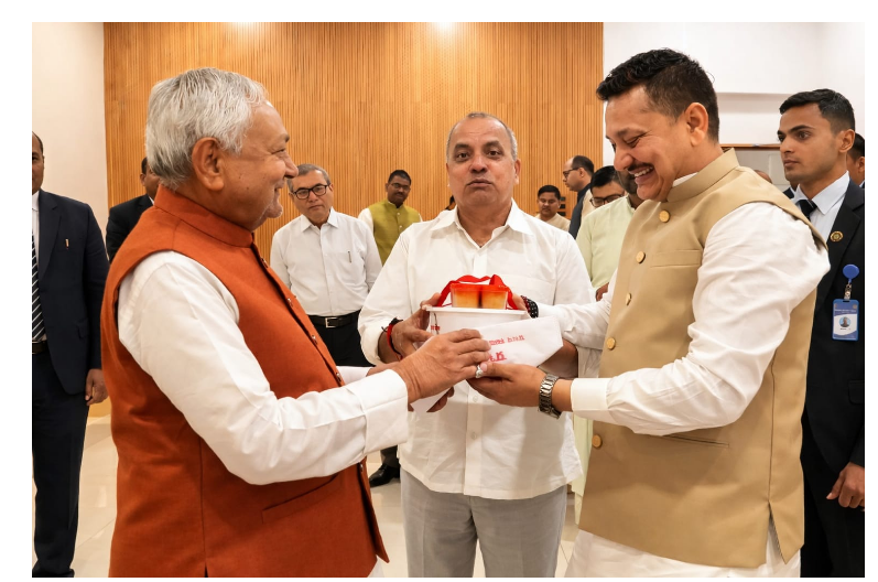 chhotu singh ne cm nitish ko diya somnath ka prasad