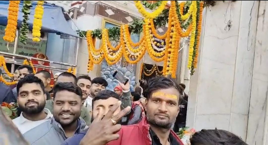 A huge crowd gathered at Baba Basukinath Dham on New Year's Day.