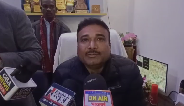 The Obra MLA held a public grievance redressal session, and several cases were registered.