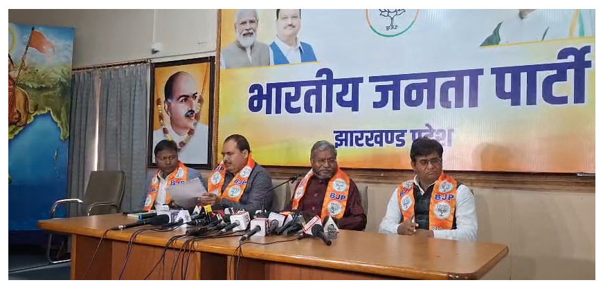 babulal marandi ne rajya sarkar per sadha nishana 