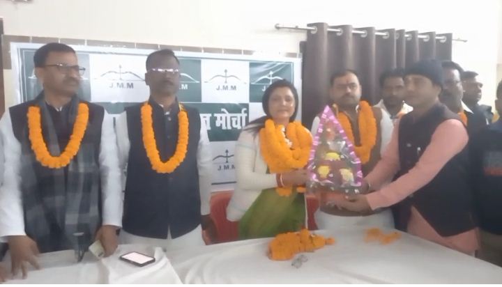 nagar nikay chunav ko lekar sargarmi tej