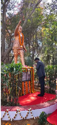 ranchi dc ne netaji ko kiya naman