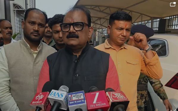 nikay chunaw ki sargarmi