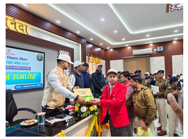 sadak suraksha mah ka bhvya samapan