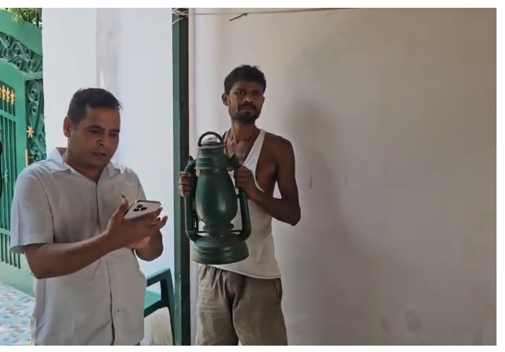 20 sal purani pahchan bhi khatma
